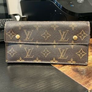 Authentic Louis Vuitton Monogram Portefeuille Accordion  Long Wallet